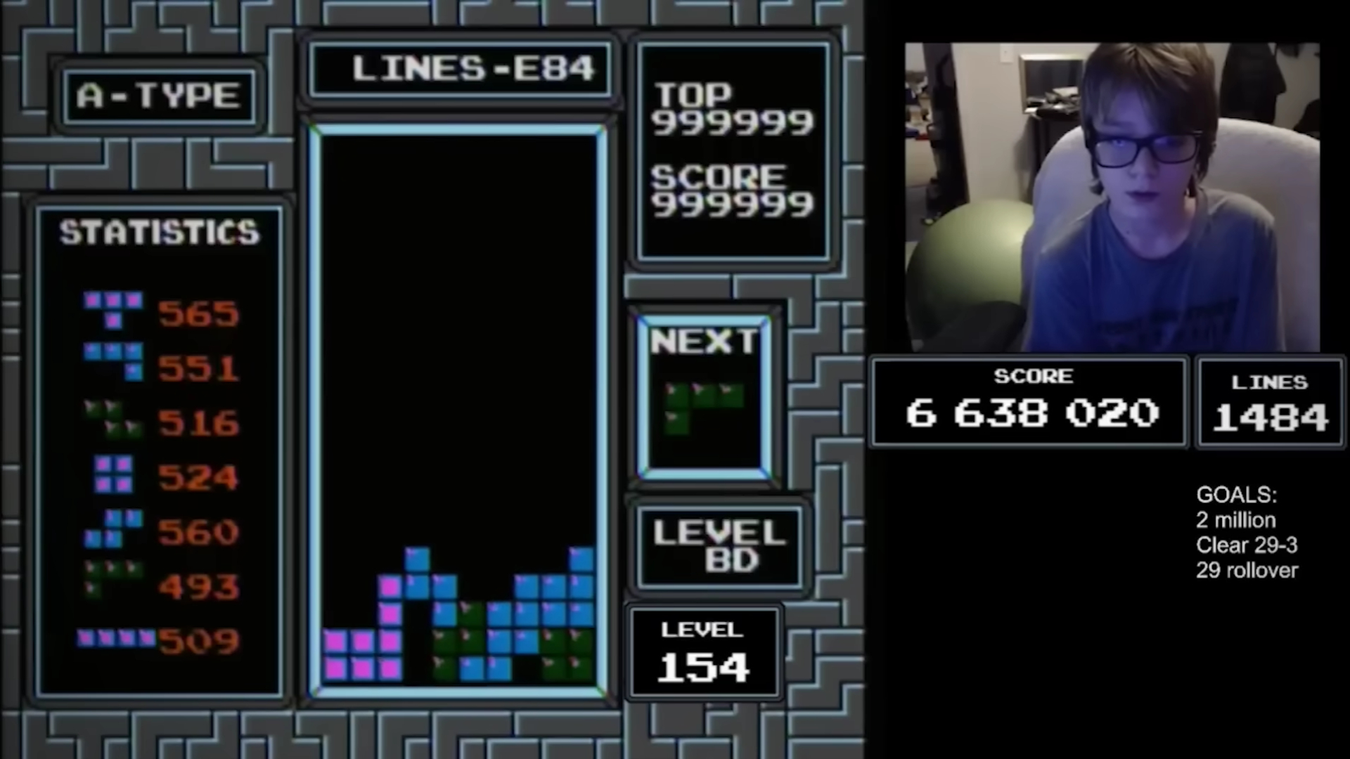 ผู้เล่นอายุ 13 ปีพ่ายแพ้และล้มเหลว Tetris