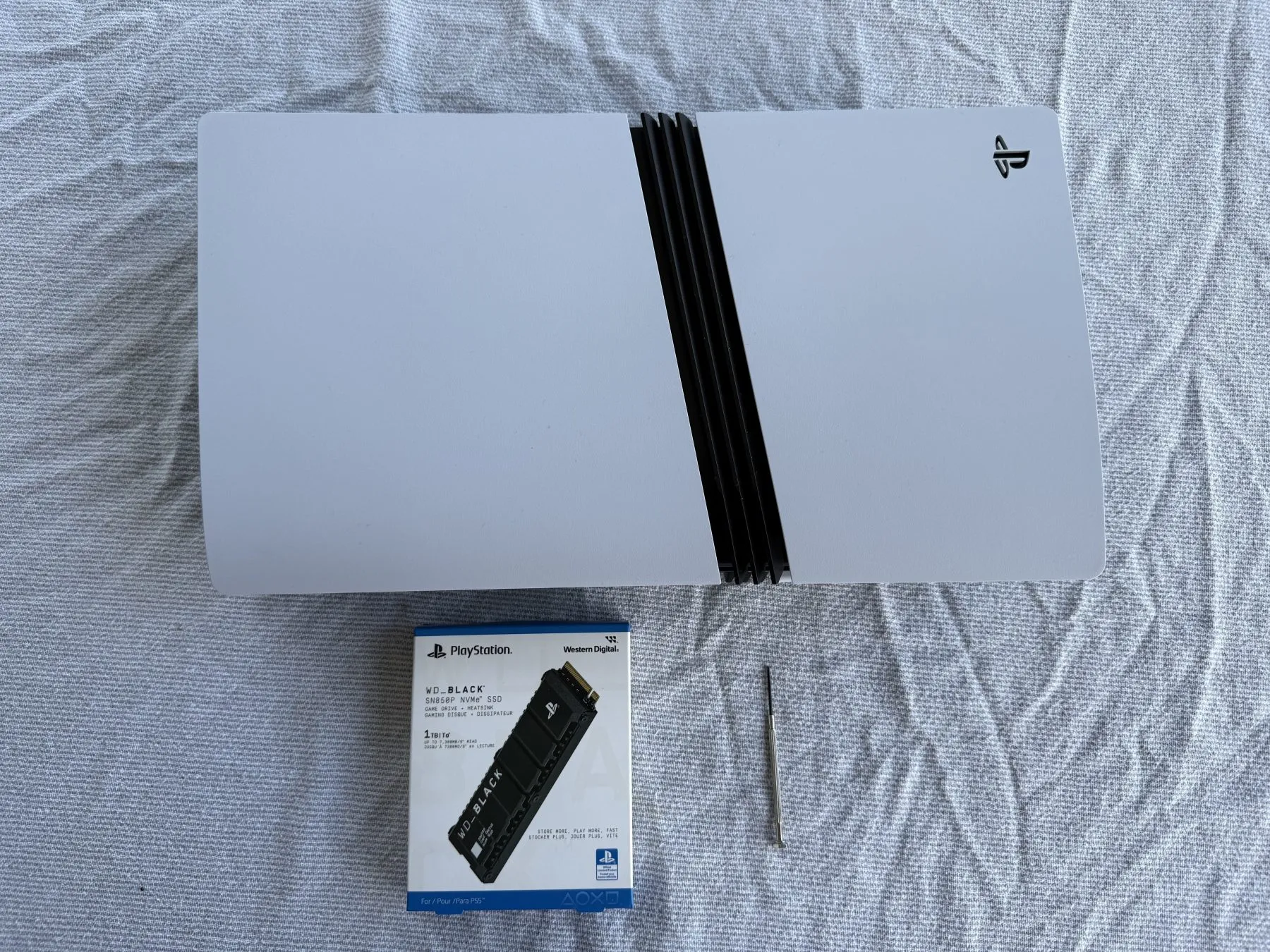 如何将 SSD 安装到 PS5 Pro：图解指南