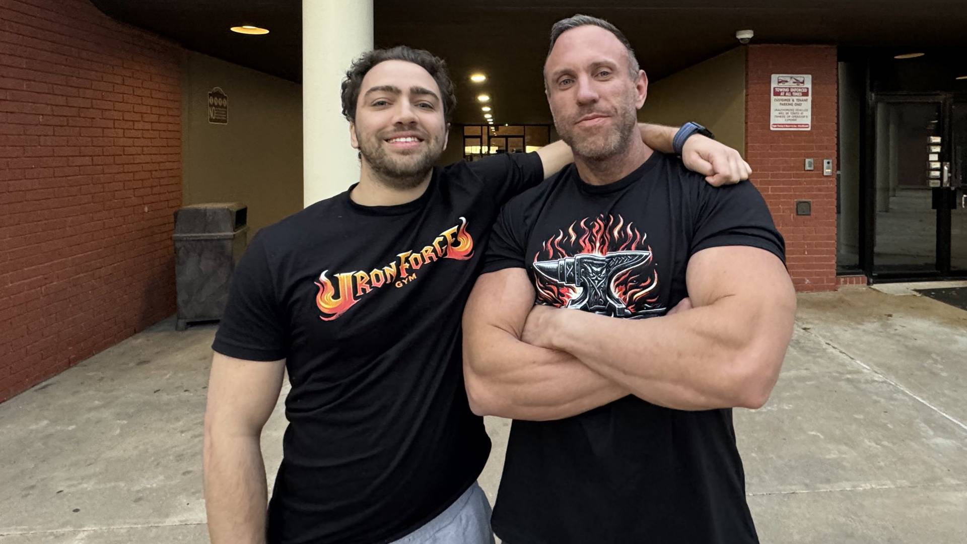 Cari tahu tentang Mizkif dan Knut's Iron Forge Gym