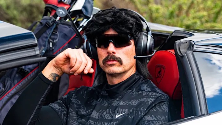 Dr Disrespect kembali: Berapa banyak yang menonton dan apa yang dia katakan